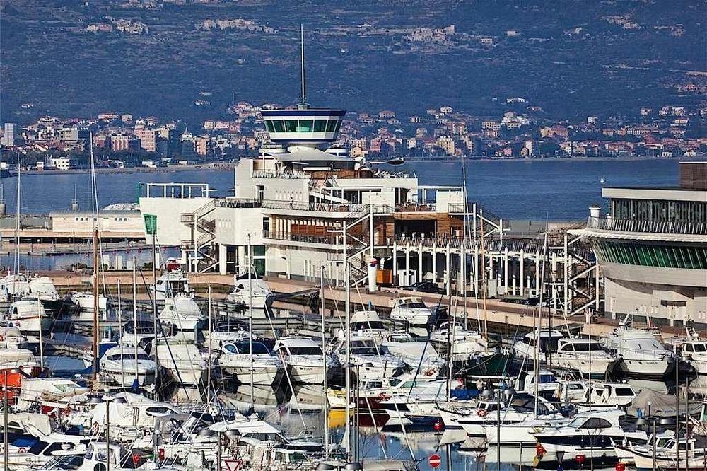 Yacht Club Marina Di Loano Hotel Exterior foto