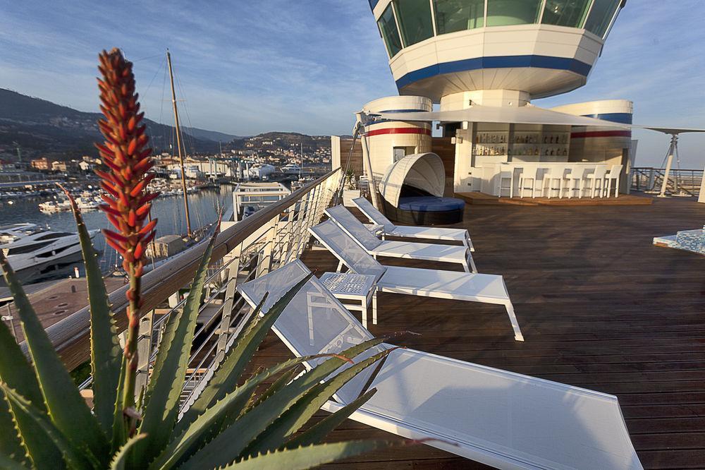 Yacht Club Marina Di Loano Hotel Exterior foto
